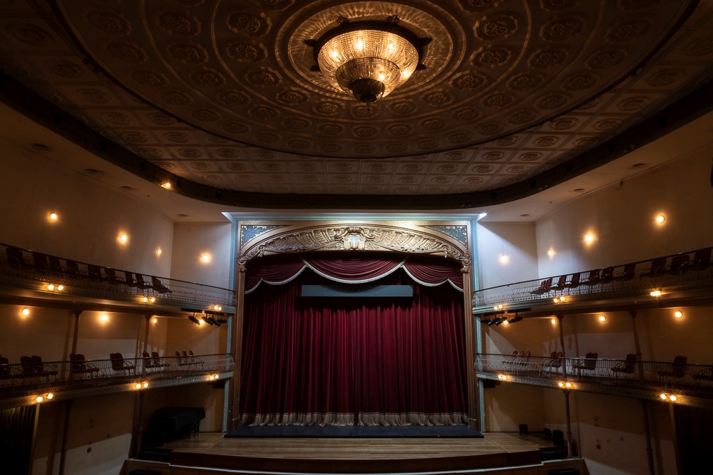 Um dos mais tradicionais espaços culturais da cidade, o Theatro São Pedro está localizado no bairro da Barra Funda, na capital paulista [Imagem: Heloísa Bortz/ACervo Pessoal]