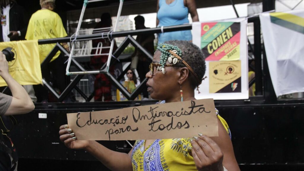 A lei 10.639/03 torna obrigatório o ensino sobre cultura e história afro-brasileira nas escolas do Brasil [Imagem: Isabella Lopes/Central Periférica]